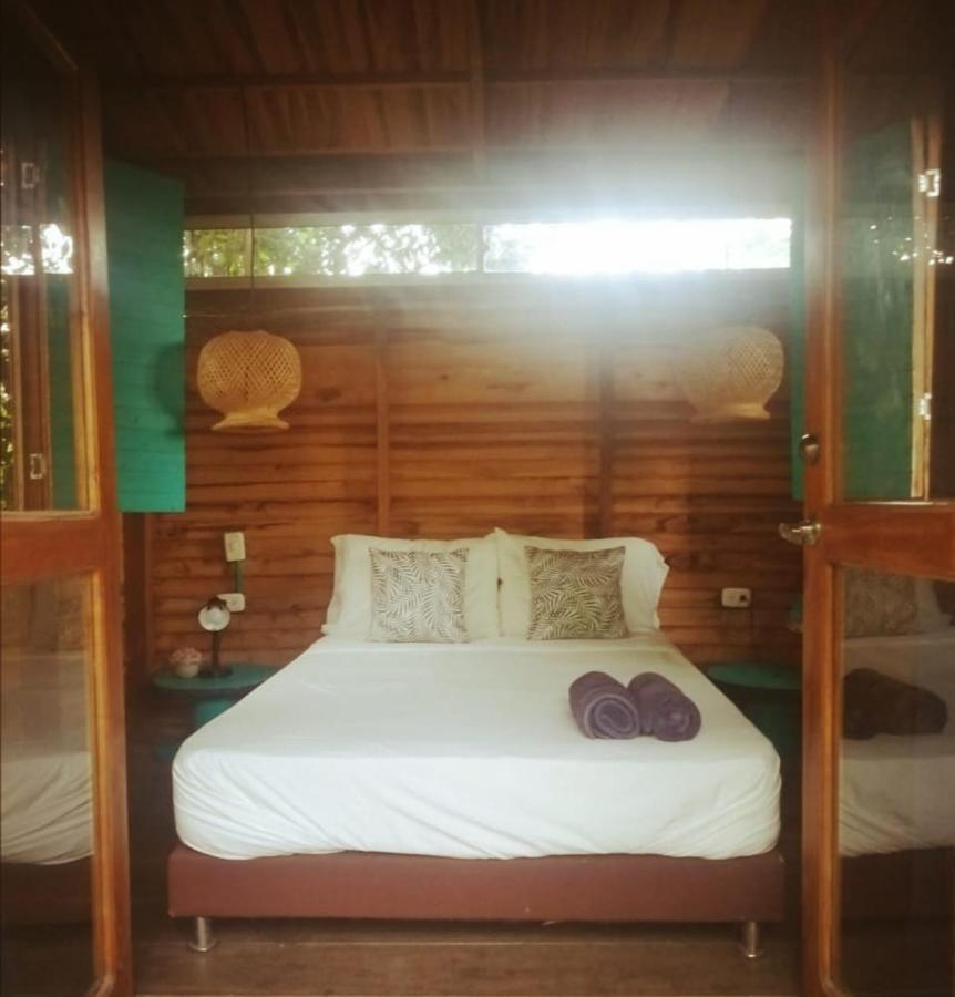 Freesoul Hostel Паломіно Екстер'єр фото